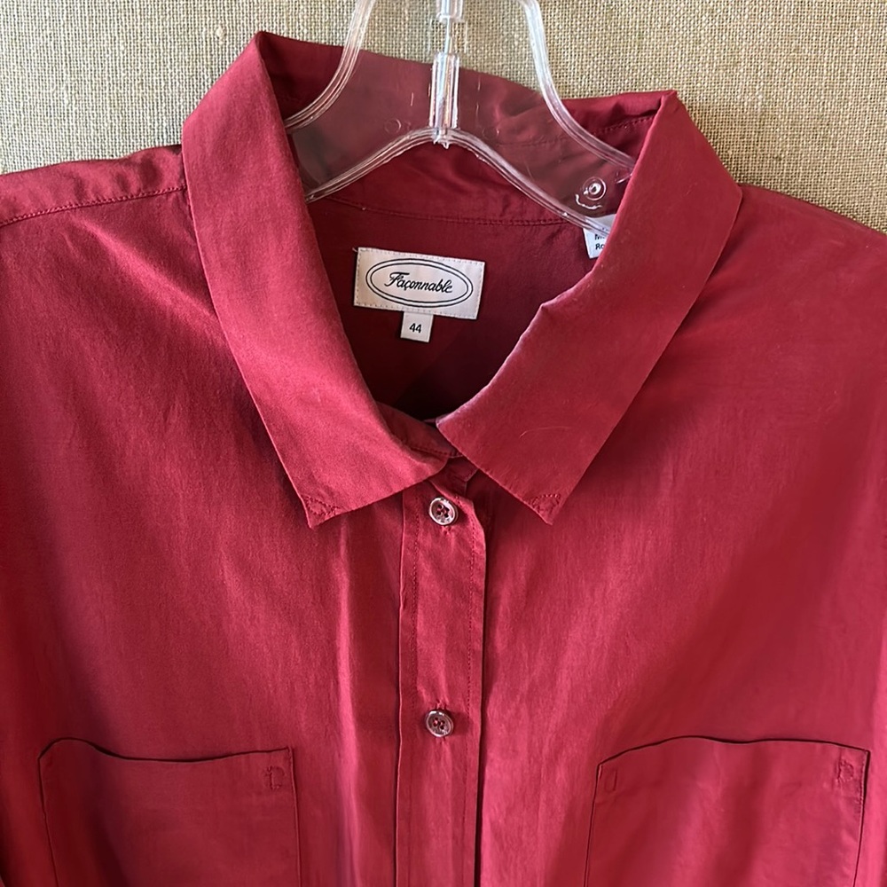Faconnable silk/cotton tissue weight long sleeve button down red shirt size 44